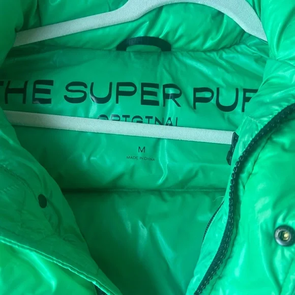 Aritzia SUPER PUFF Jacket. - Picture 2 of 7